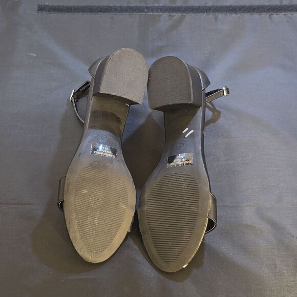 BRAND NEW WILD DIVA WOMEN'S ANKLE STRAP PLATFORM  LOW CHUNKY HEELS  SANDAL - Picture 8 of 15